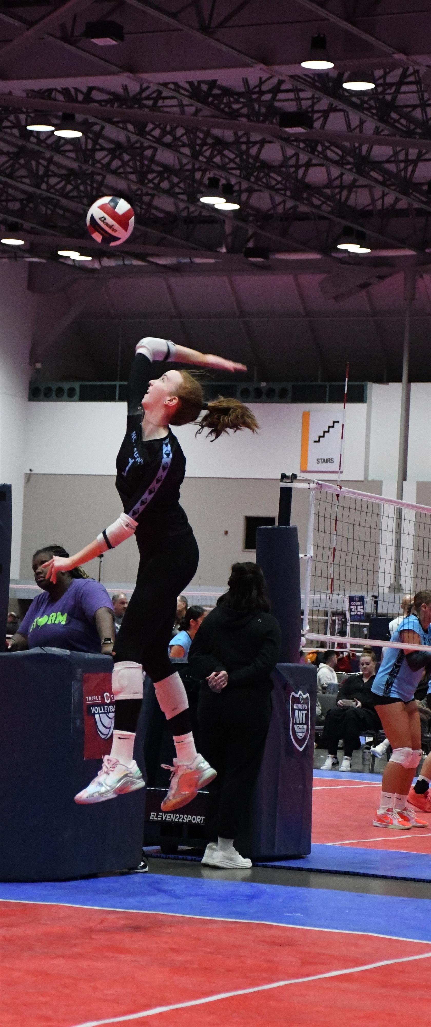  Girl Volleyball